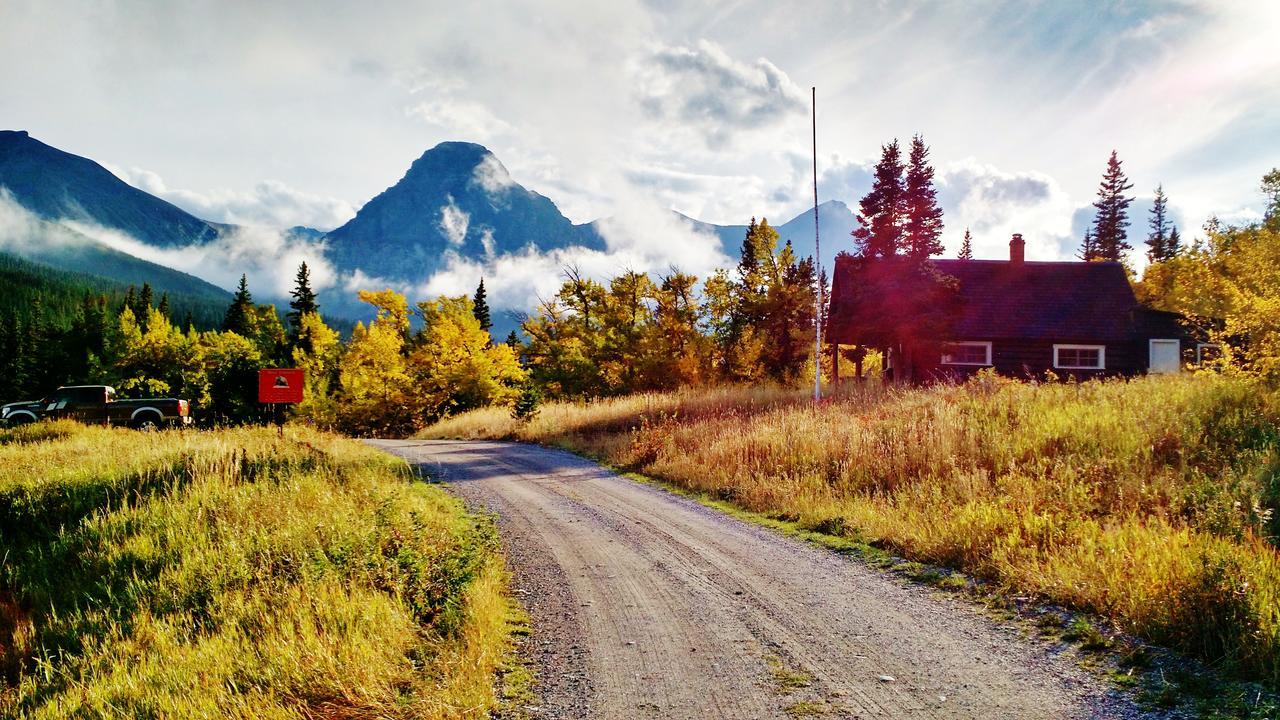 East Glacier Motel & Cabins East Glacier Park Village Екстер'єр фото